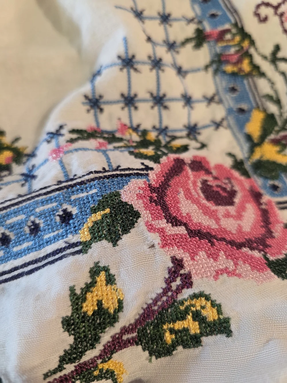 Free People XS Honey Pie Cream Halter Crop Top with Pink Rose Embroidery